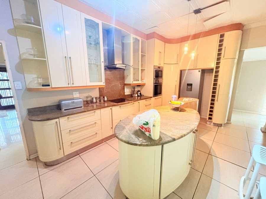 5 Bedroom Property for Sale in King Williams Town Central Eastern Cape